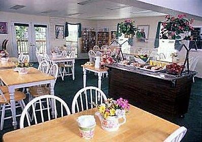 Surrey Inn 布蘭森 餐厅 照片