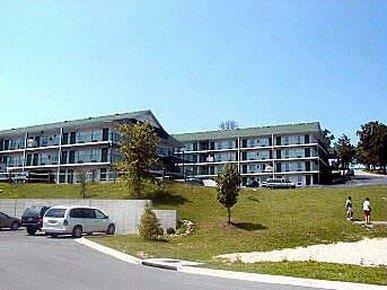 Surrey Inn 布蘭森 外观 照片